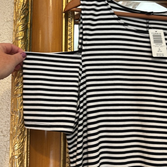 NWT Torrid black and white striped jersey cold shoulder dress, size 3 (22/24) - Picture 3 of 4